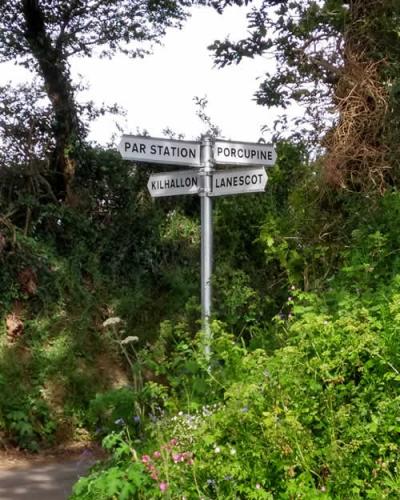 Photo Gallery Image - Cornish hedge with signpost