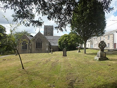Photo Gallery Image - The graveyard at St Andrew's Parish Church