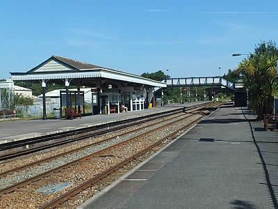 Photo Gallery Image - Par Railway Station