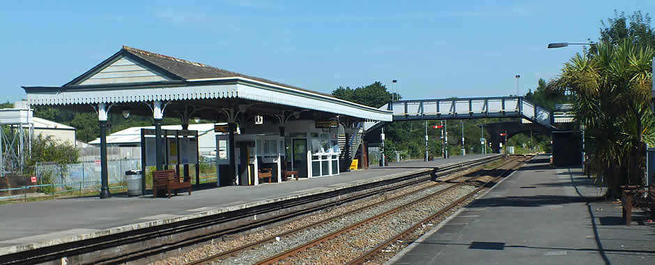 The platform at Par Railway Station